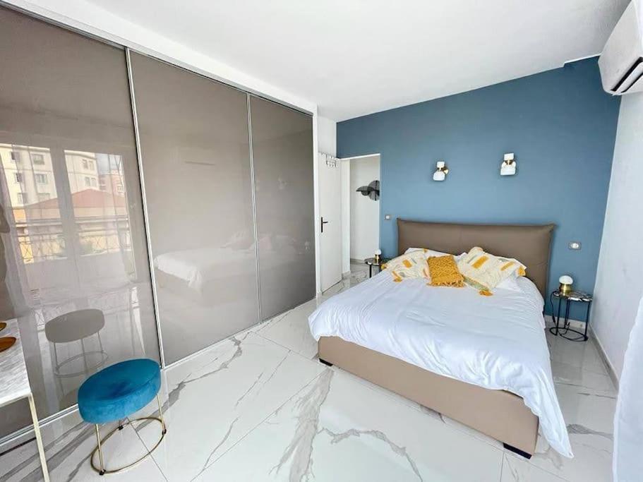 Beach Front, Superbe Appartement Pour 4 Personnes Nice Extérieur photo