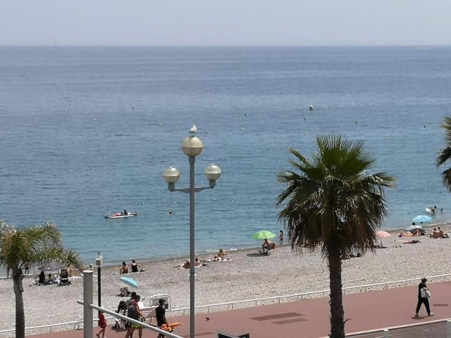 Beach Front, Superbe Appartement Pour 4 Personnes Nice Extérieur photo