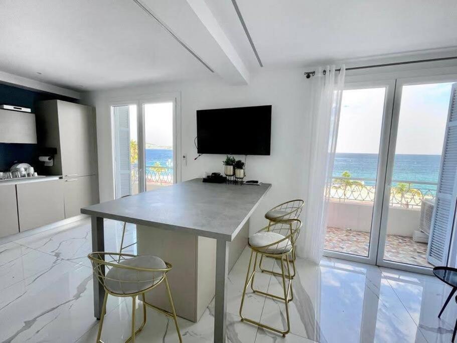 Beach Front, Superbe Appartement Pour 4 Personnes Nice Extérieur photo