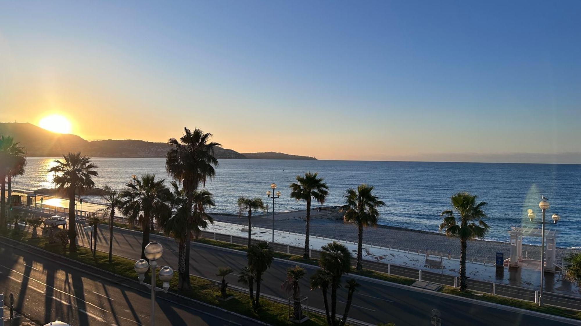 Beach Front, Superbe Appartement Pour 4 Personnes Nice Extérieur photo