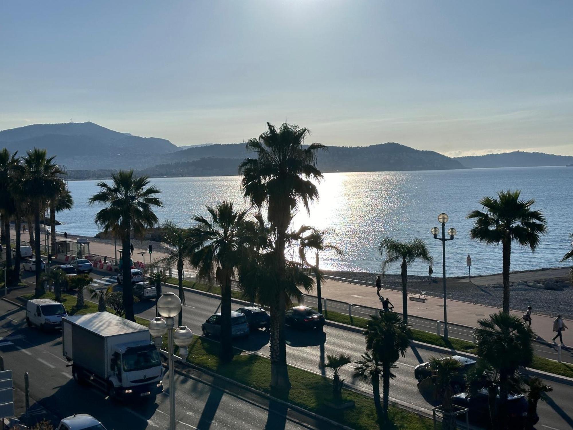 Beach Front, Superbe Appartement Pour 4 Personnes Nice Extérieur photo