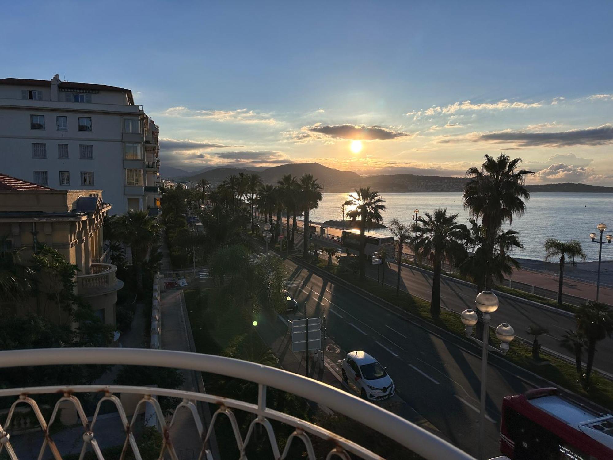 Beach Front, Superbe Appartement Pour 4 Personnes Nice Extérieur photo